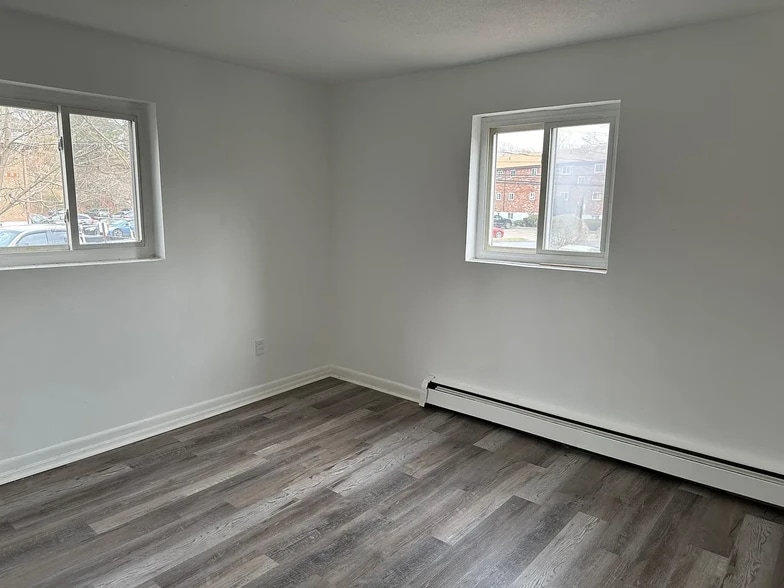 Building Photo - 28 Bryon Rd