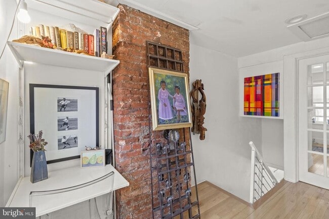 Building Photo - 312 Gerritt St