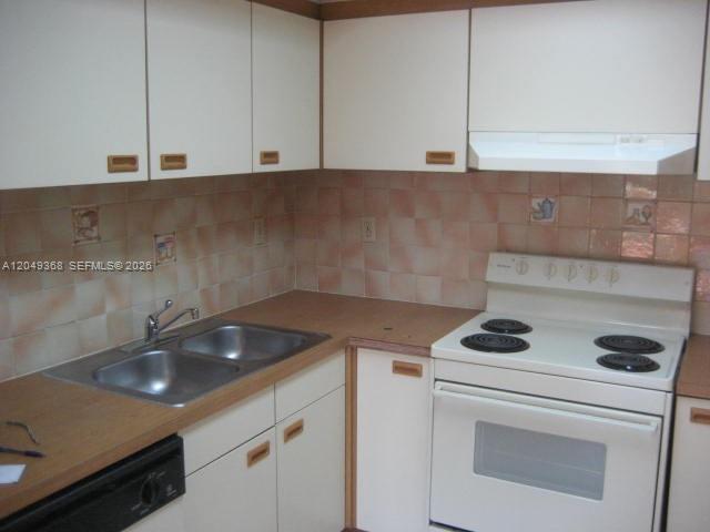 Building Photo - 9022 SW 123rd Ct