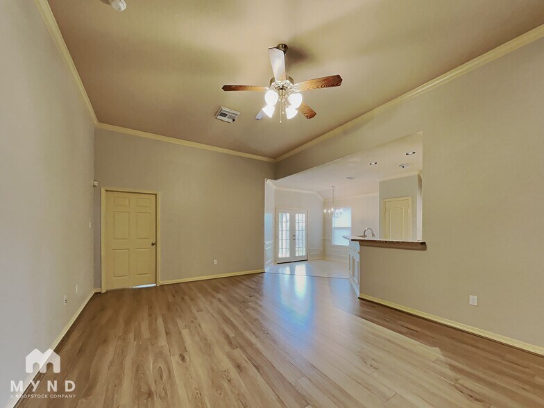 Building Photo - 8324 Parnell St