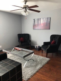 Building Photo - Fully Furnished Home