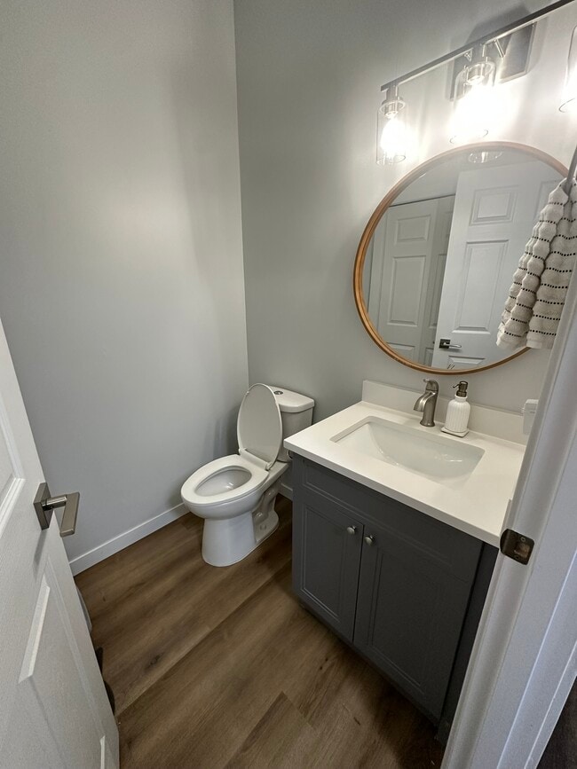 Building Photo - 1848 Parkway Ave