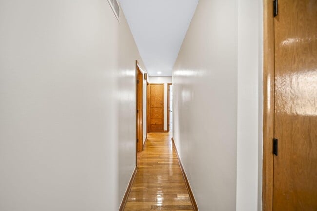 Building Photo - 1585 Peace Pl