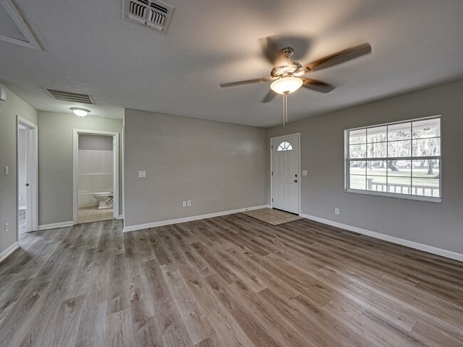 Building Photo - Discover the charm of this delightful home nestled in the serene and welcoming community of North...