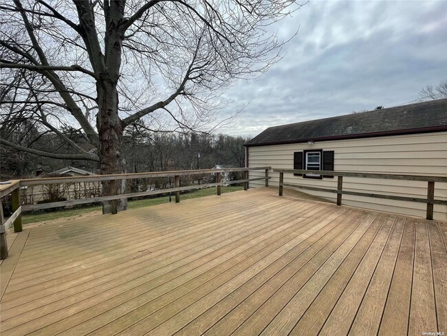 Building Photo - 8 Crestfield Pl