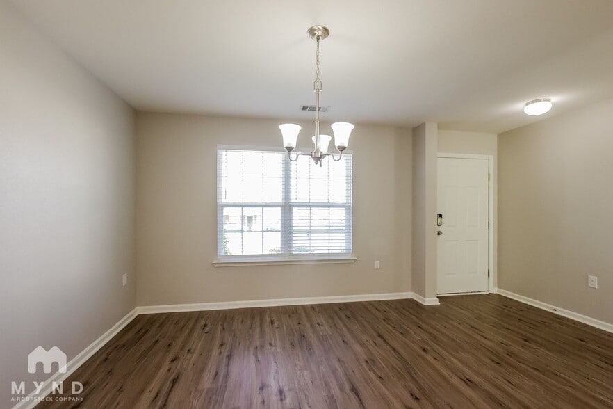 Building Photo - 956 Cassidy Dr