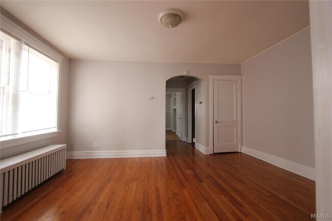 Building Photo - 5422 Rhodes Ave