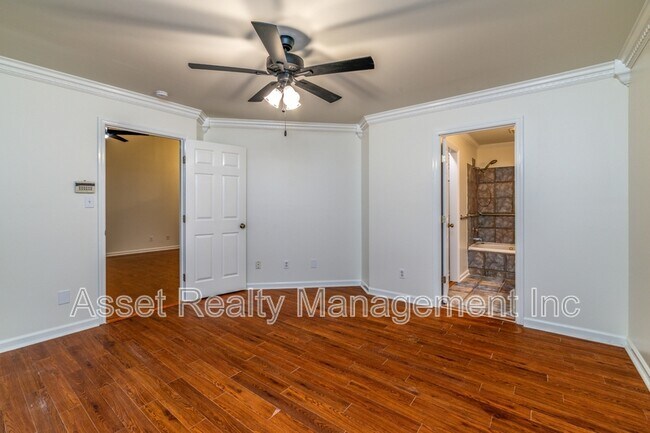 Building Photo - 1315 Lucy Way