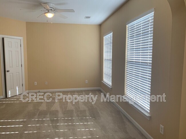 Building Photo - 1415 Belcourt Ln