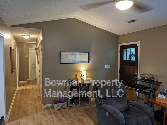 Building Photo - 155 Rachel Way