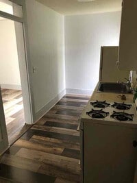 Building Photo - 104 E Boston Ave