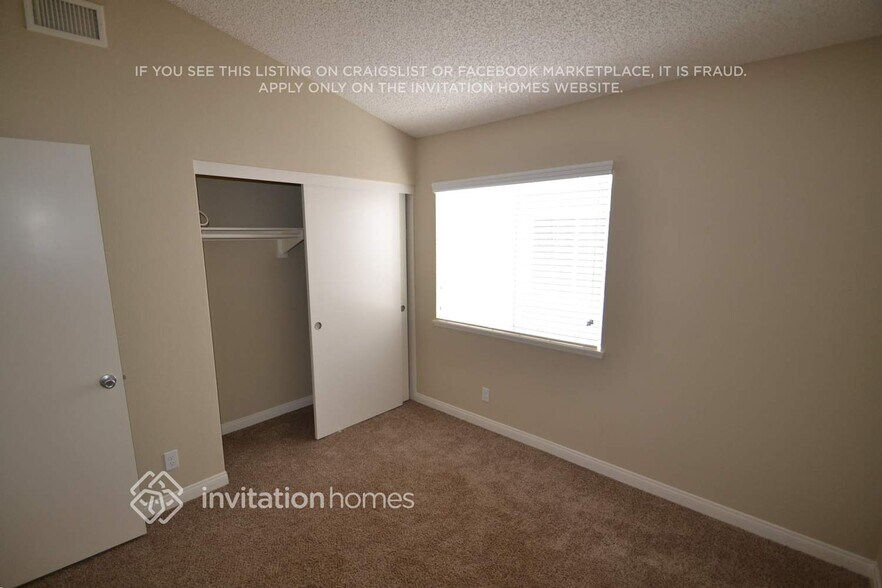 Building Photo - 11460 Winery Dr