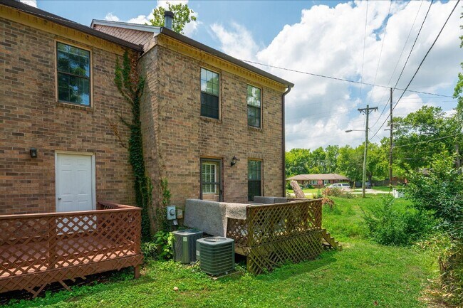 Building Photo - 101 Coventry Woods Dr