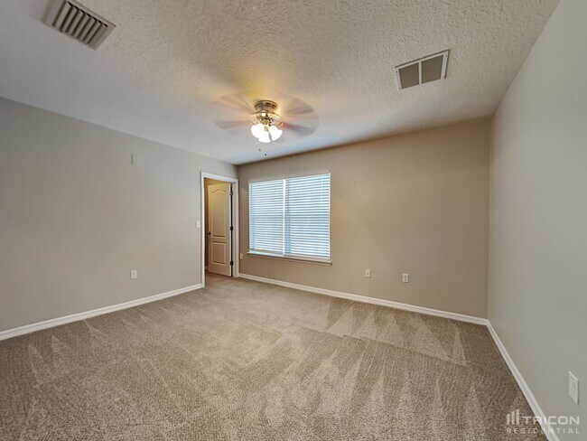 Building Photo - 11712 Colony Lakes Blvd