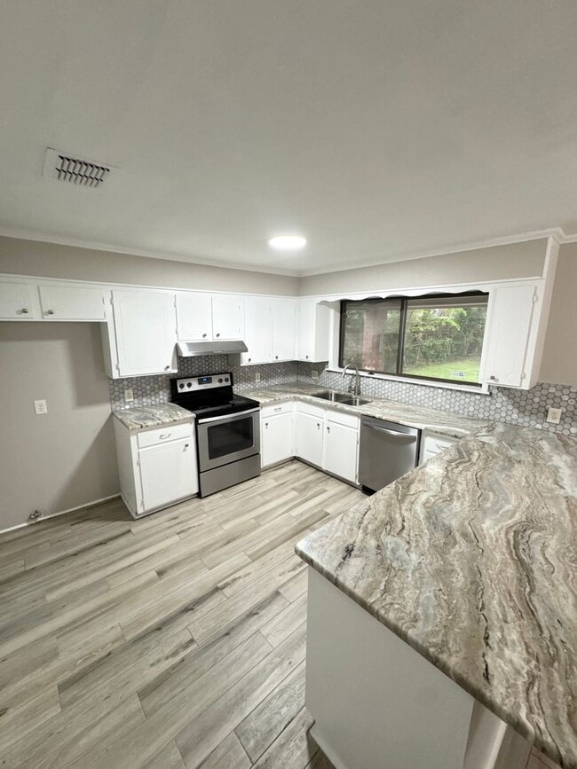 Building Photo - Shreveport Home!