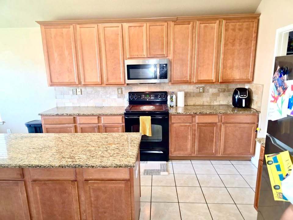 Building Photo - 9314 Water Bend Dr