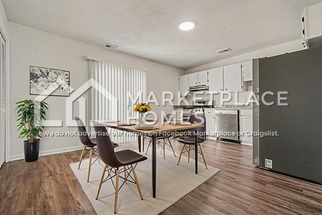 Building Photo - 5130 Lakeview Ct