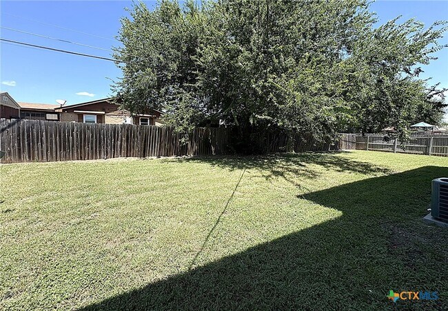 Building Photo - 5709 Redstone Dr