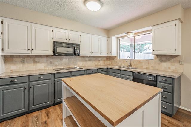 Building Photo - 3503 Cotillion Dr