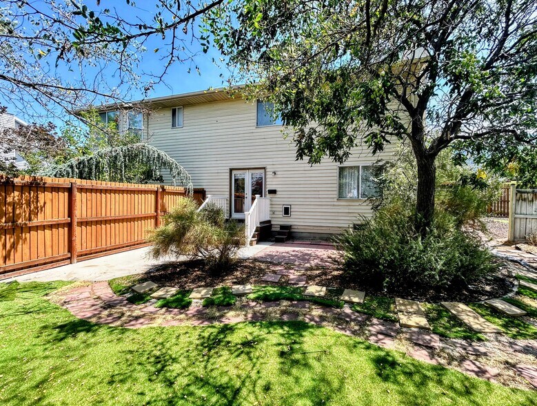 Building Photo - 11586 S Autumn Hill Dr