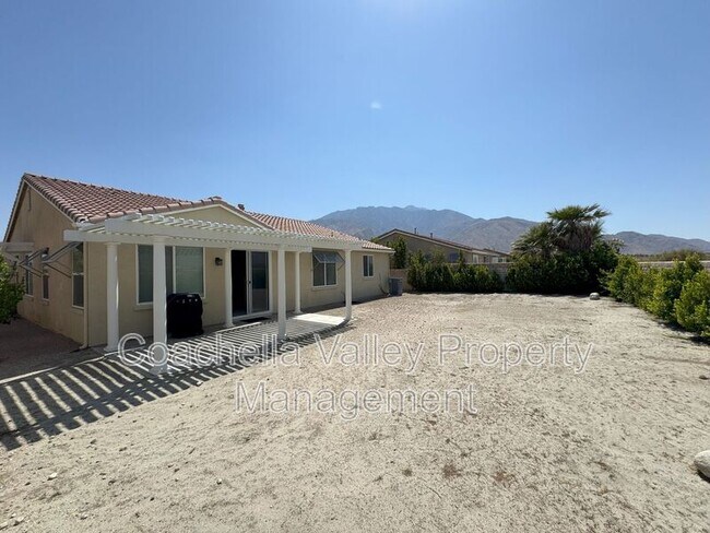 Building Photo - 1290 Esperanza Trail