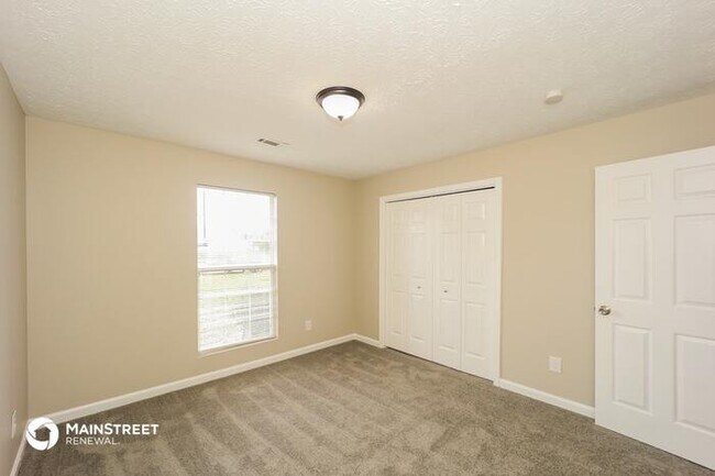 Building Photo - 9459 SLEEPY HOLLOW LN, JONESBORO, GA 30238