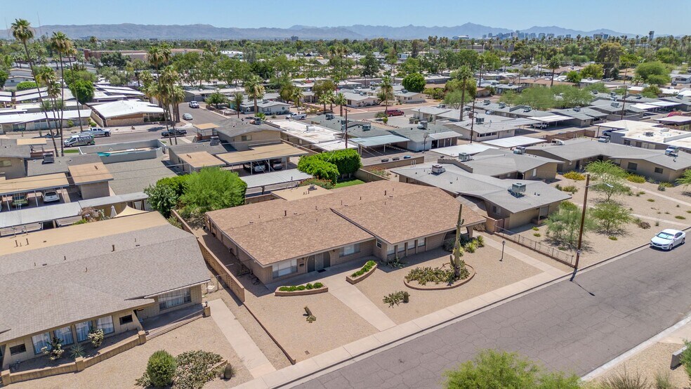 Building Photo - 3707 E Montecito Ave