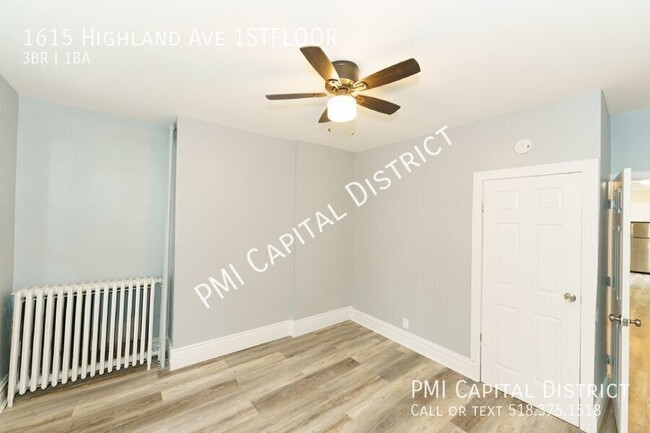 Building Photo - Newly Remodeled 3 bed/1 bath Apt w/ W/D Ho...