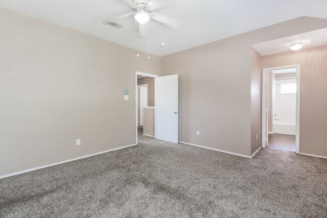 Building Photo - 9310 Abbotshall Ln