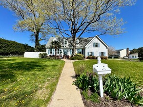 Building Photo - Great Neck Pool Home! First-Time Rental Available NOW! Pet Friendly - Corner Lot - Top Schools!