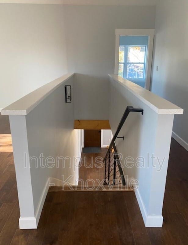 Building Photo - 2308 E 5th Ave