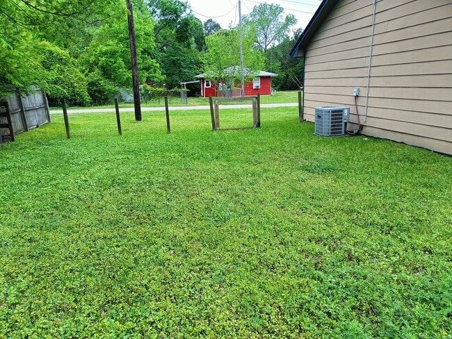 Building Photo - 125 Thomas St