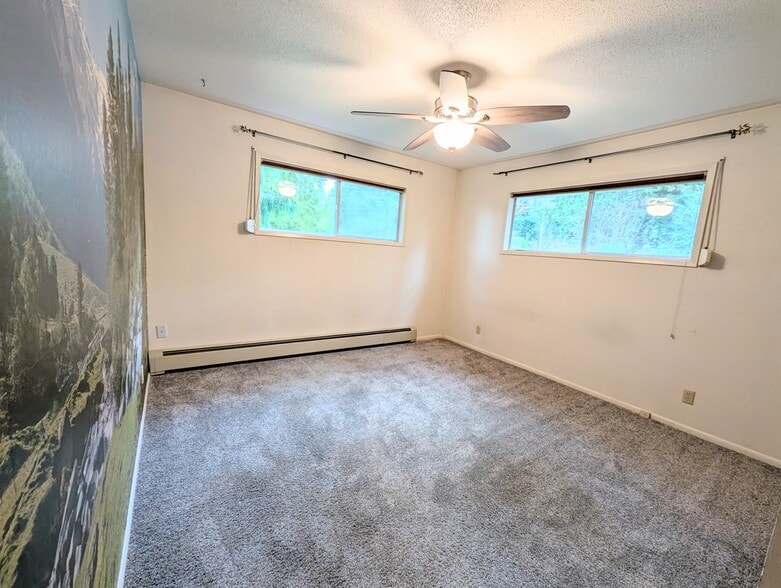 largest bedroom (#2), new carpet - 2575 Yew Street Rd