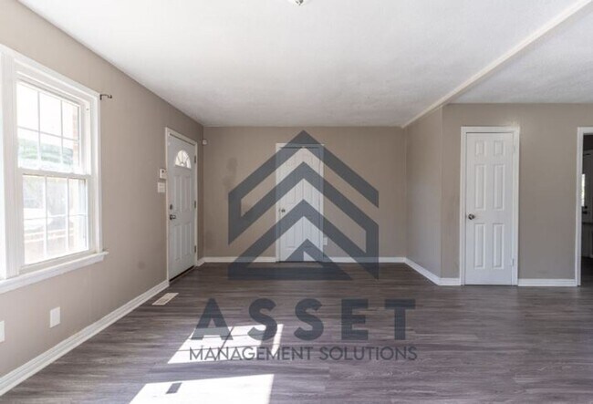 Building Photo - 4 Bedroom Available for Lease & Rent to Own!