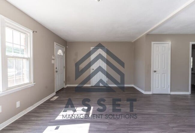 Building Photo - RENT TO OWN – WARR ACRES, OK