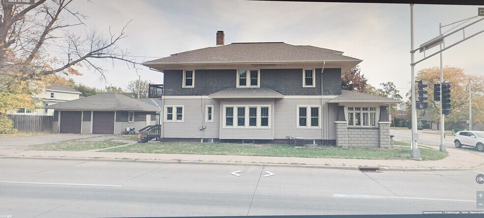 Building Photo - 632 W Prospect Ave