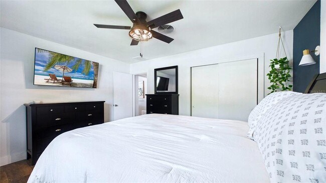 Building Photo - 101 N Mercury Ave