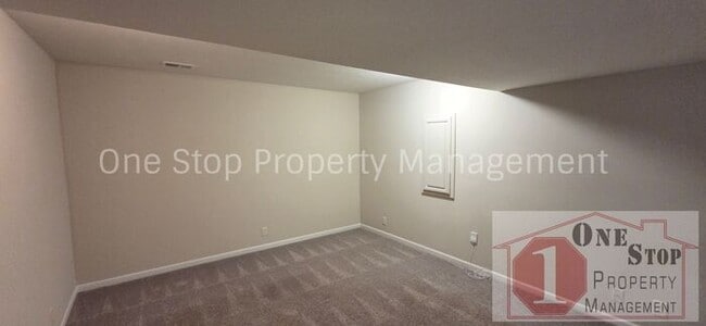 Building Photo - Beautiful 4 bedroom, 3 bathroom home in Raymore!
