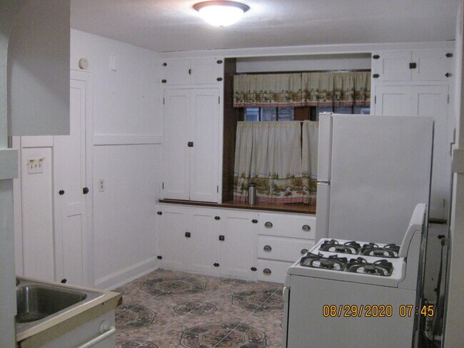 Building Photo - 1248 S 50th St