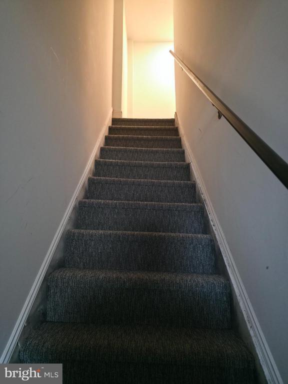 Building Photo - 2209 S 71st St