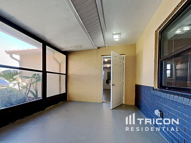 Building Photo - 38750 James Ct