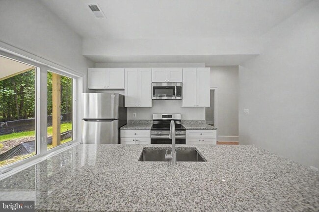 Building Photo - 10205 Sorrel Ave