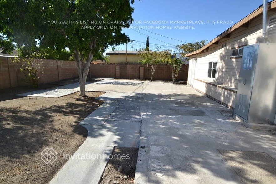 Building Photo - 11933 Phillippi Ave