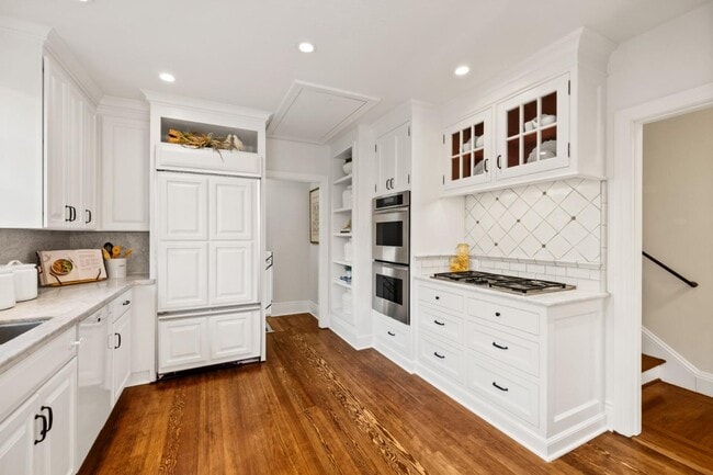 Building Photo - 105 Pepper Ave