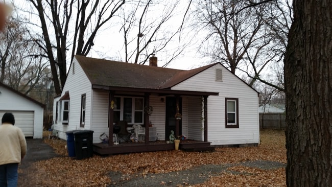 Building Photo - 958 Merriman Rd