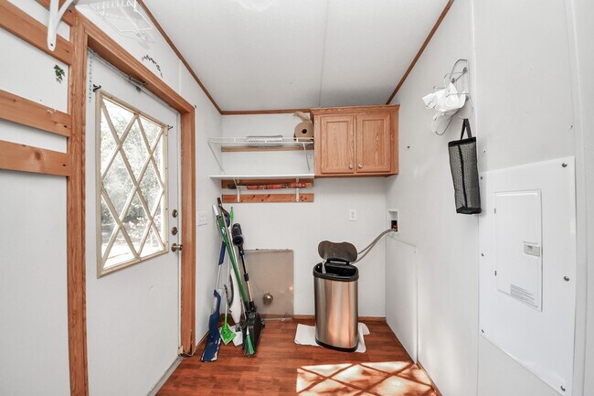 Building Photo - 16338 Hill Country Ct