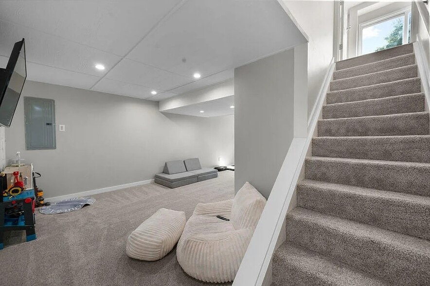 Building Photo - 2700 Dorado Ct