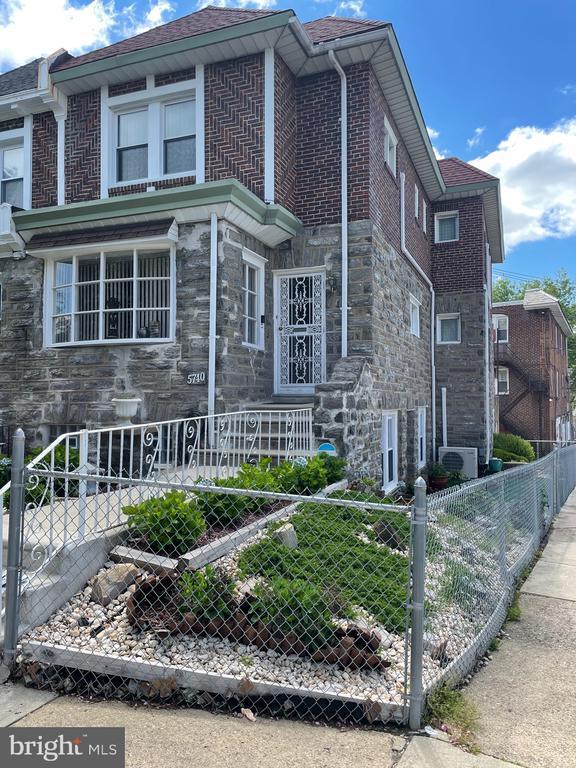 Primary Photo - 5740 Wyndale Ave