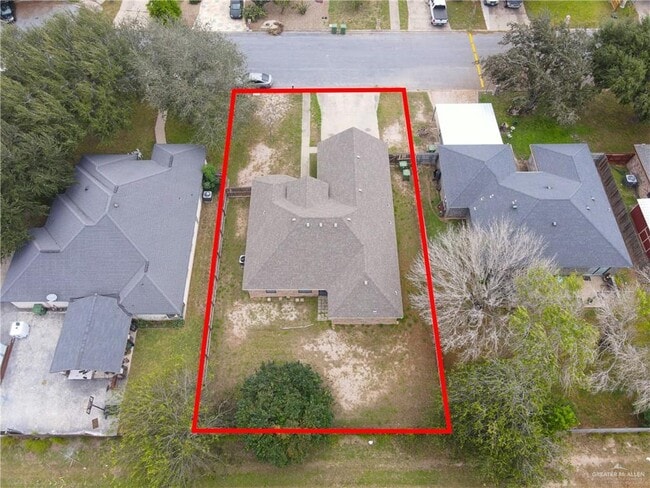 Building Photo - 23 Tulip Cir