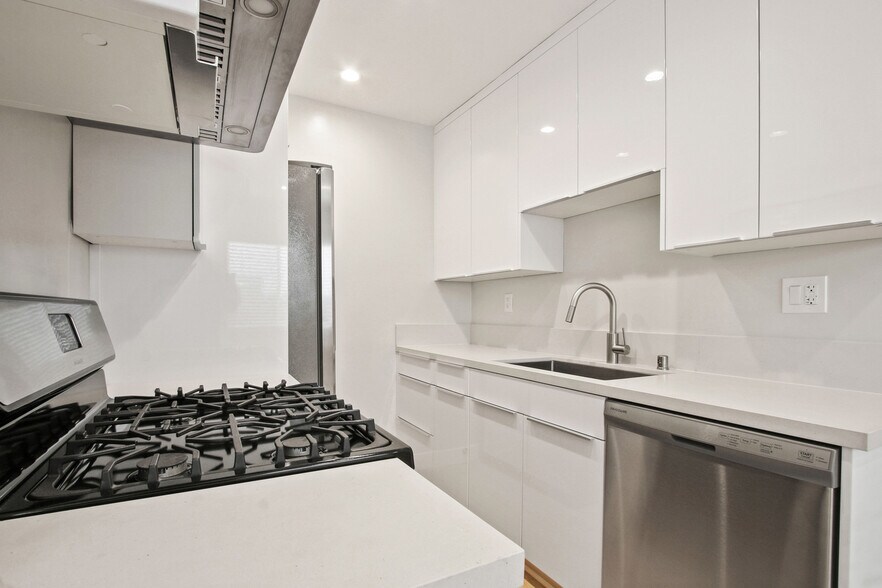 Building Photo - 1451 Franklin St